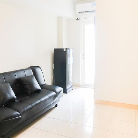Simply Minimalist 2Br The Springlake Summarecon Apartment By Travelio Бекасі Екстер'єр фото